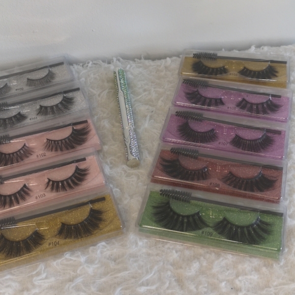 NWOT 2 in 1 Black Eyeliner and Eyelash Adhesive - Picture 1 of 4